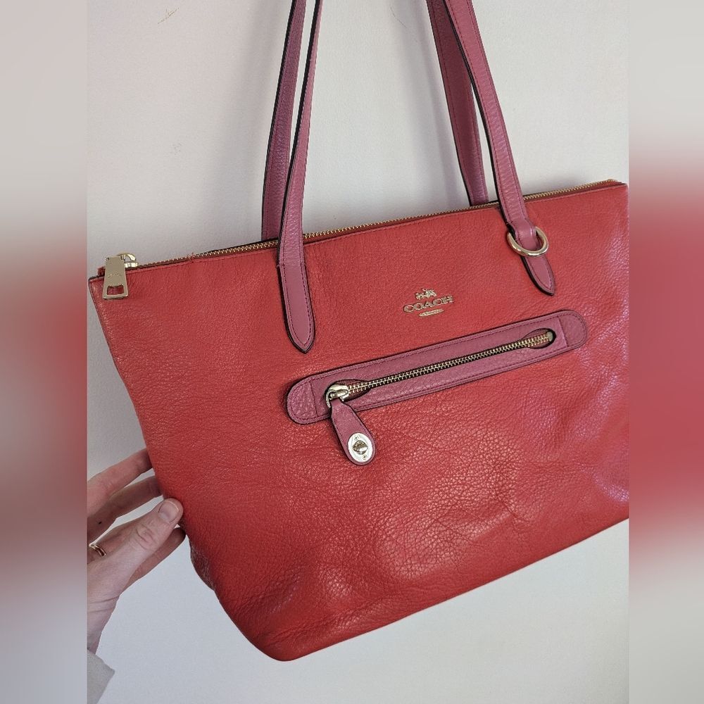 Coach Taylor pink red coral zipper clasp shoulder bag tote - Picture 2 of 16